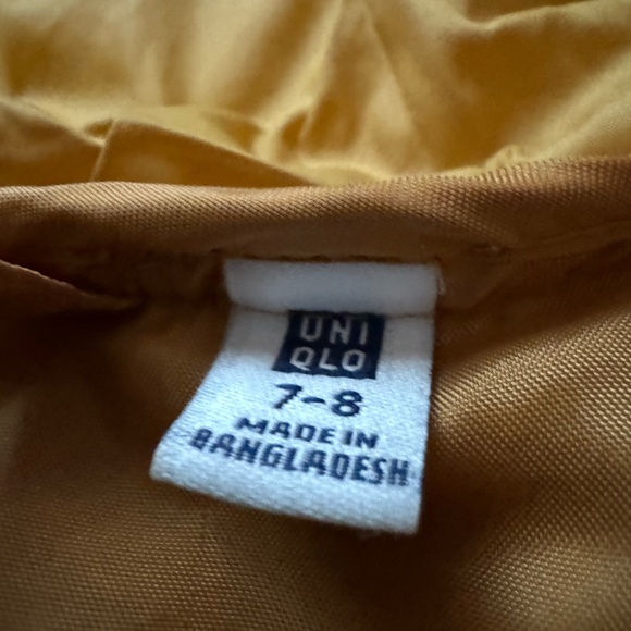 Uniqlo Unisex Puffer Jacket in Golden Yellow Sz 7-8 - Picture 3 of 3